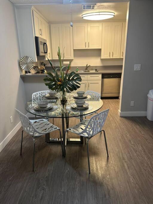 Two Bedroom Hollywood Apartment Los Angeles Kültér fotó