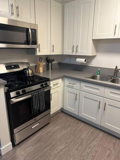 Two Bedroom Hollywood Apartment Los Angeles Kültér fotó
